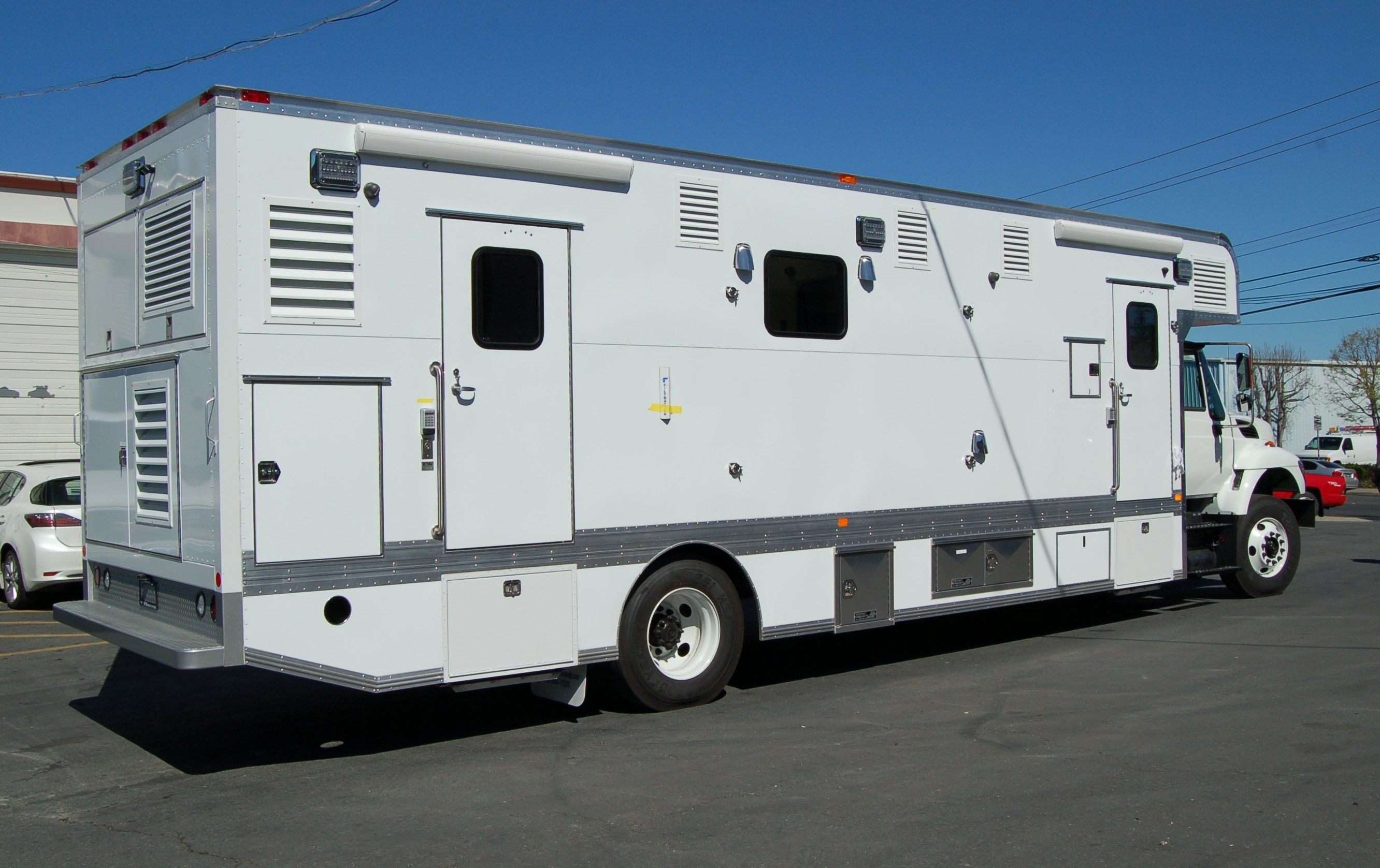 ENG Mobile Systems, Specialty Vehicle Manufacturing